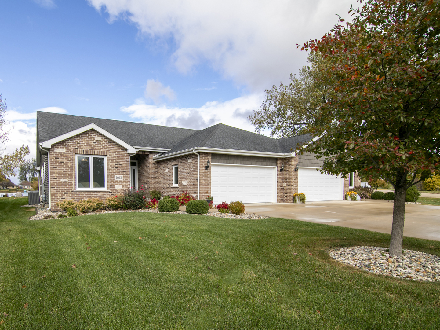 1013 Lincoln Drive