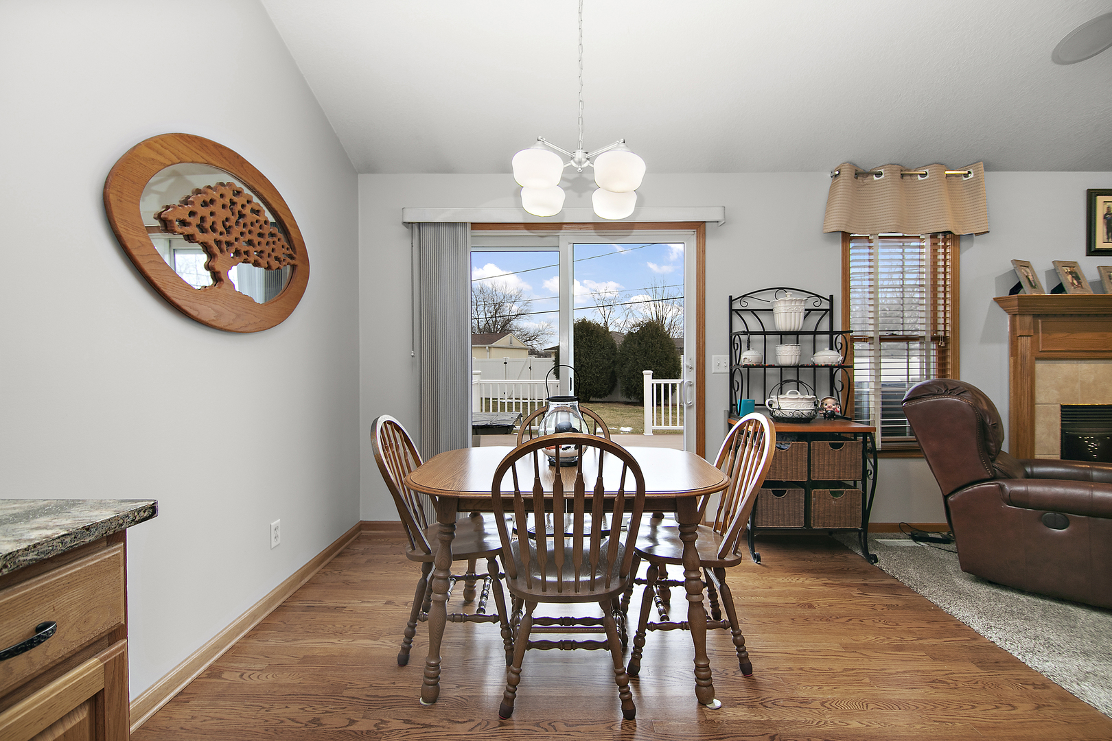 587 Thornberry Court