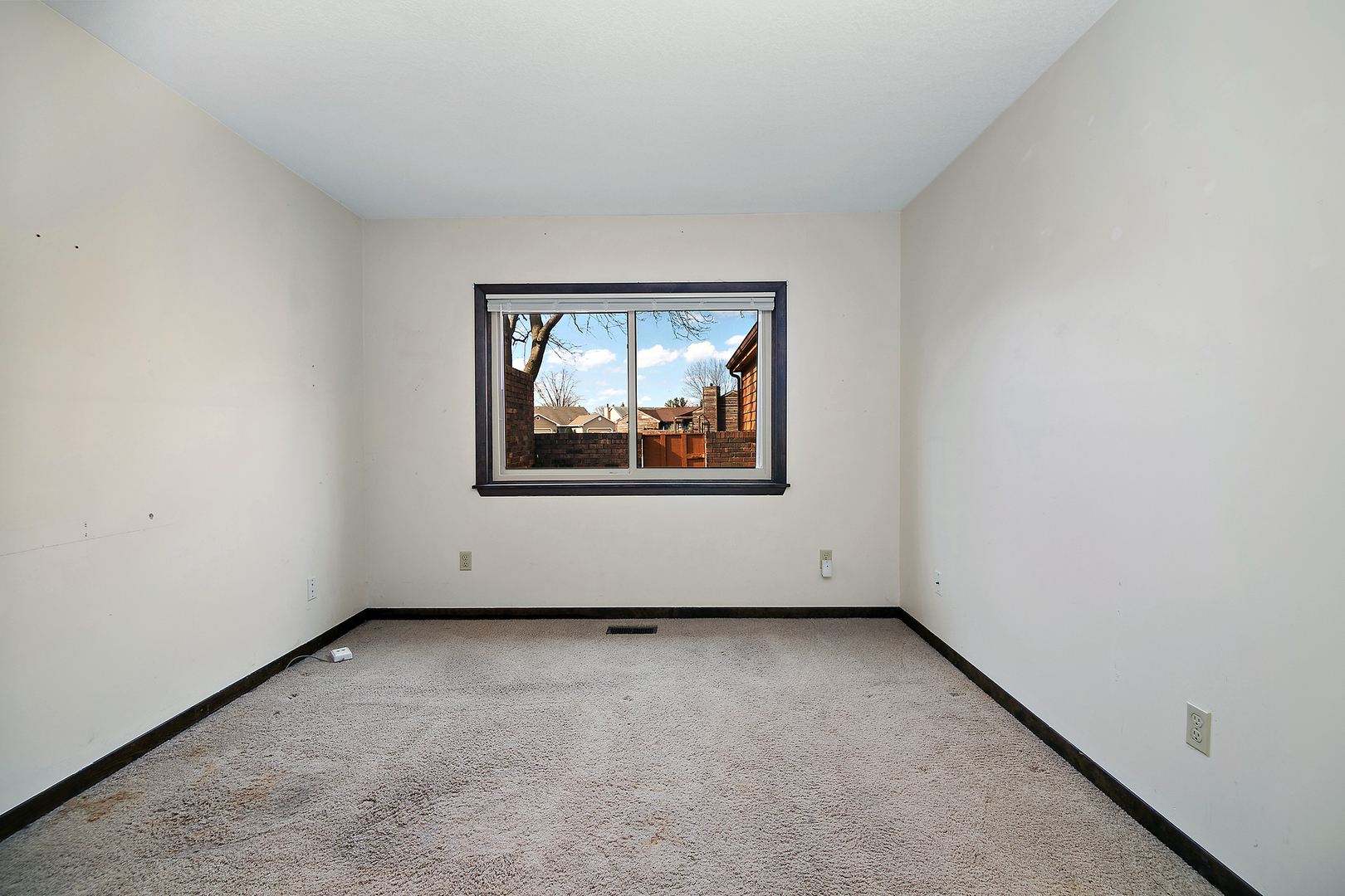 382 Yale Court