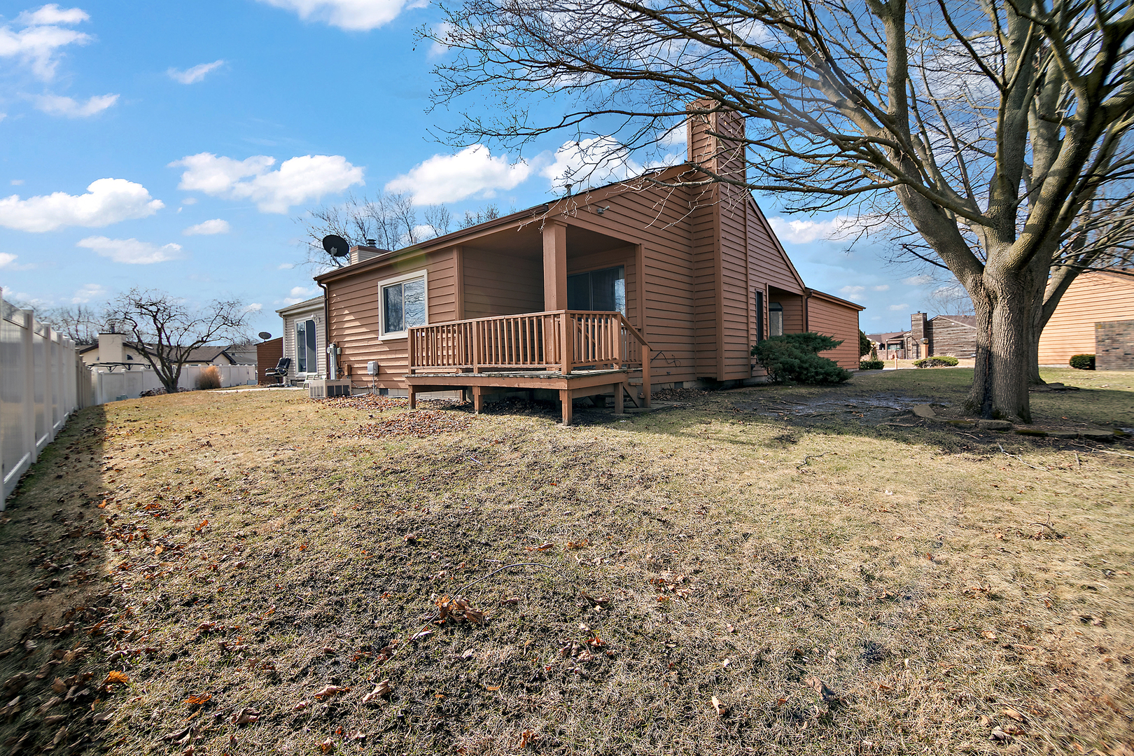 382 Yale Court