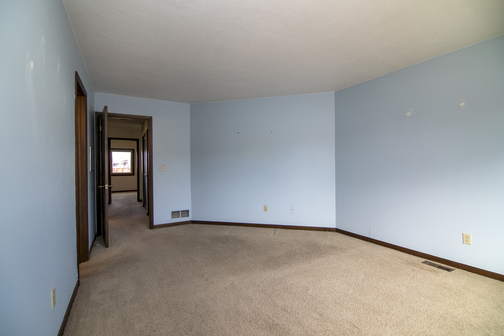 382 Yale Court