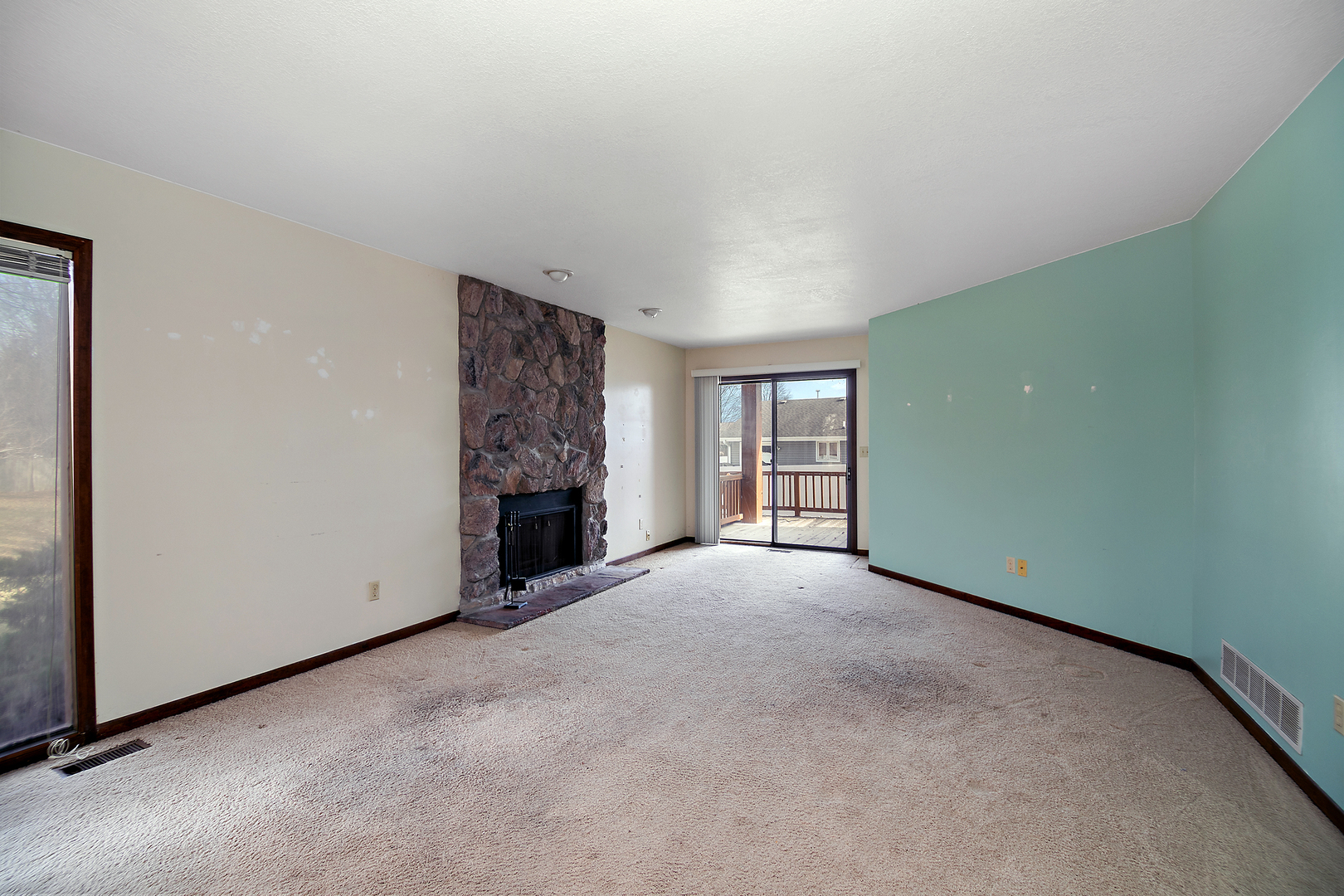 382 Yale Court