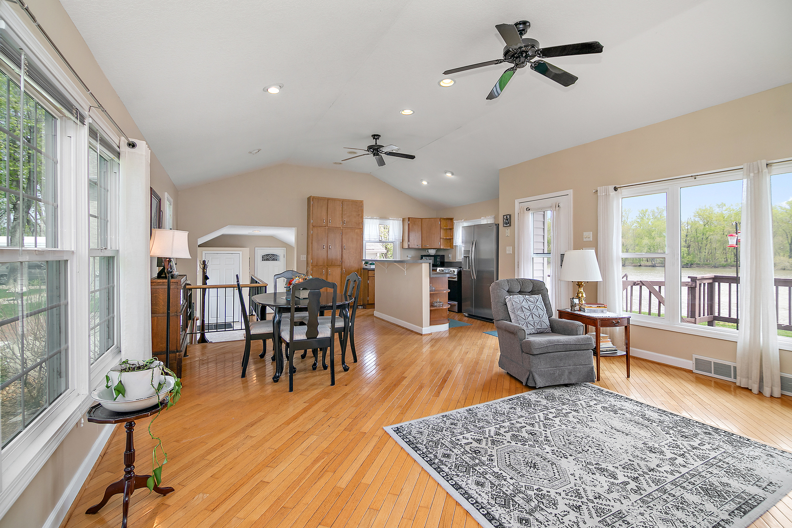 3119 River Road