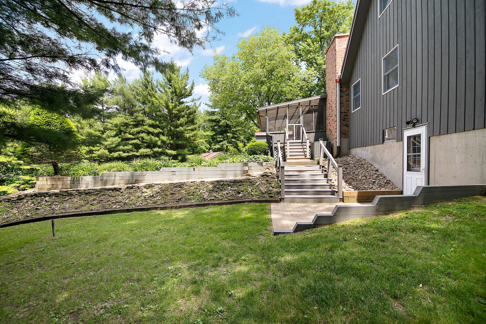 2848 N La Salle Drive