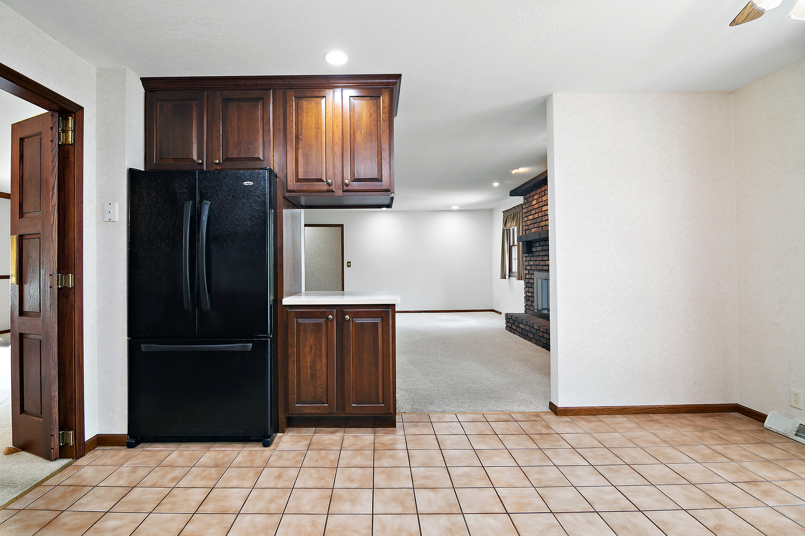 2848 N La Salle Drive