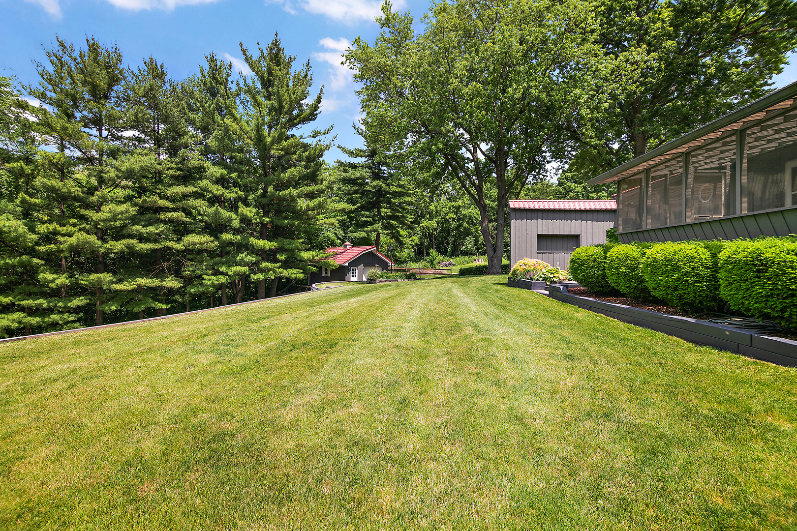 2848 N La Salle Drive