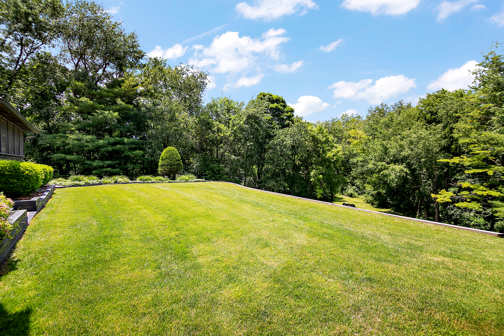 2848 N La Salle Drive