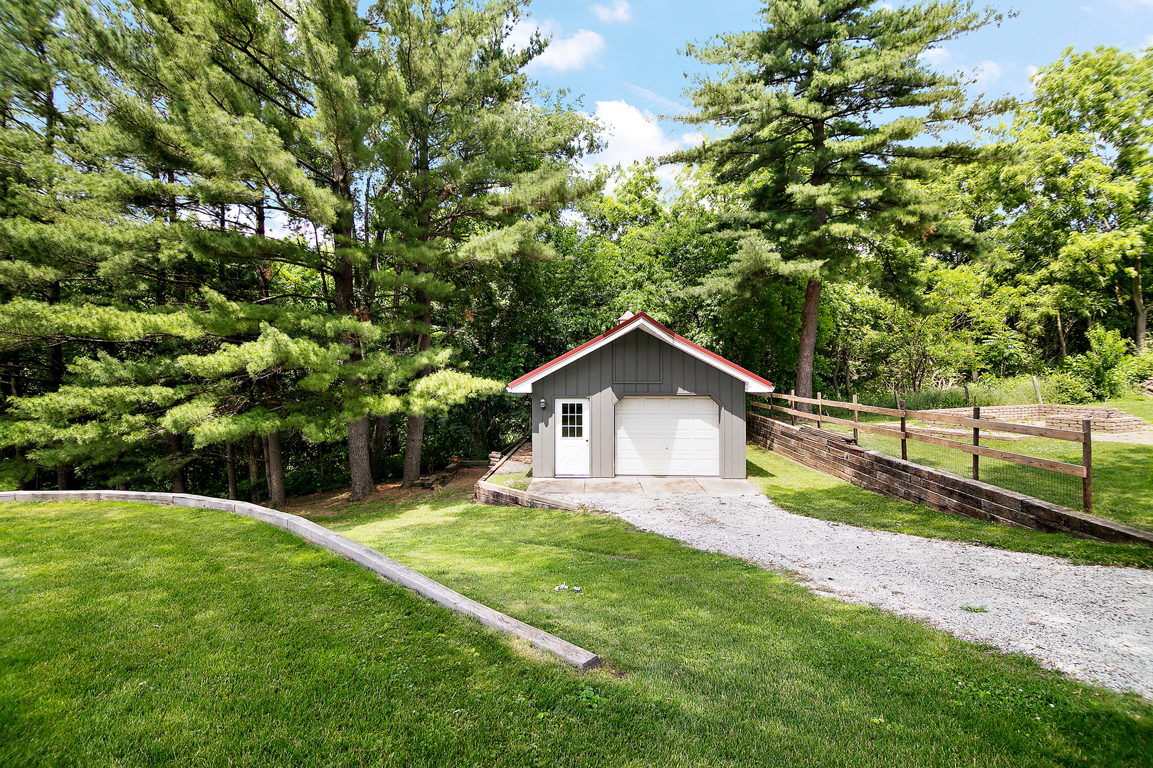 2848 N La Salle Drive