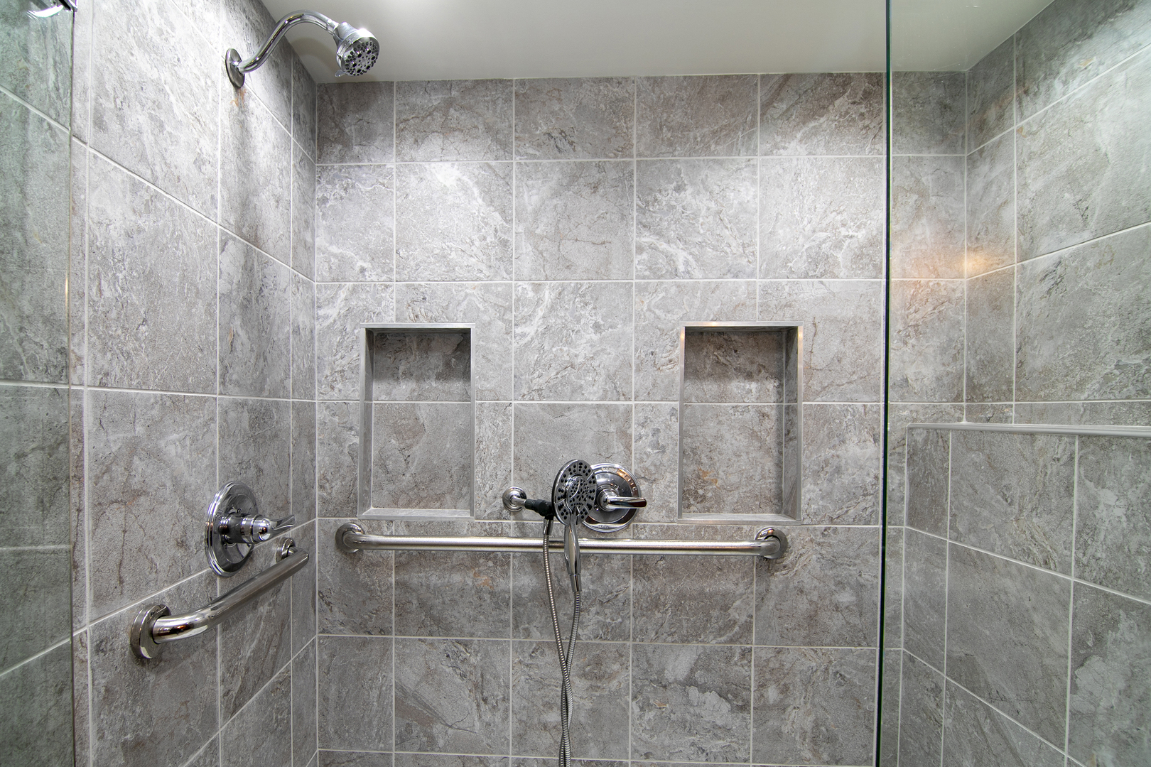 2848 N La Salle Drive