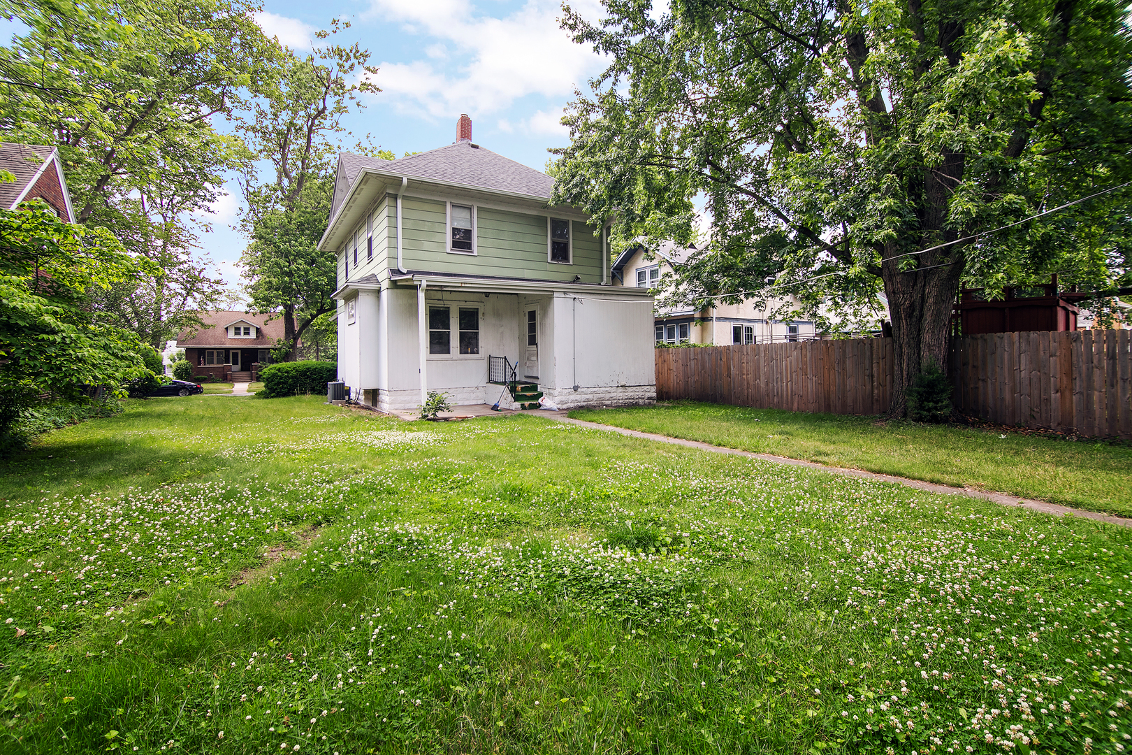 866 S Evergreen Avenue