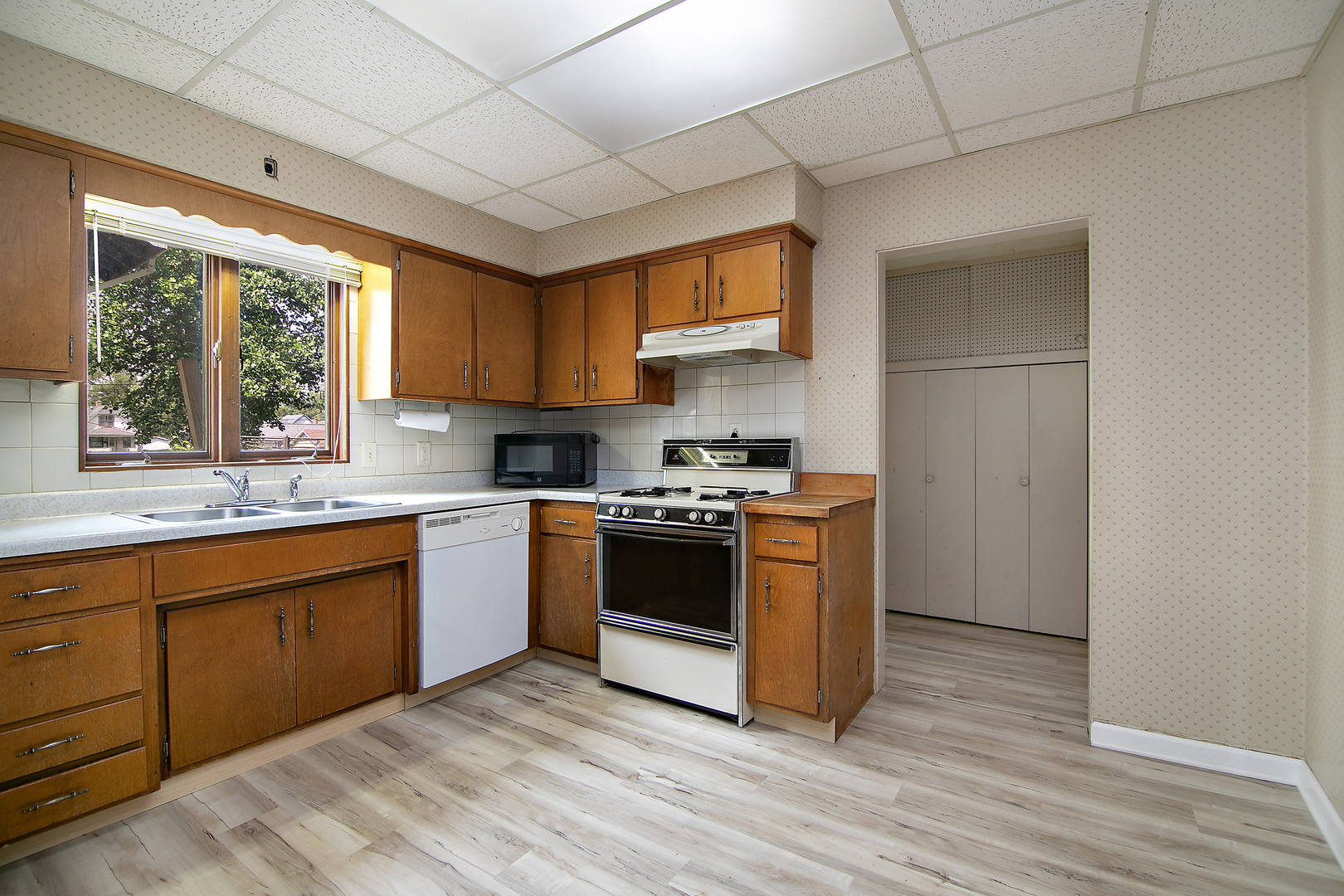 866 S Evergreen Avenue
