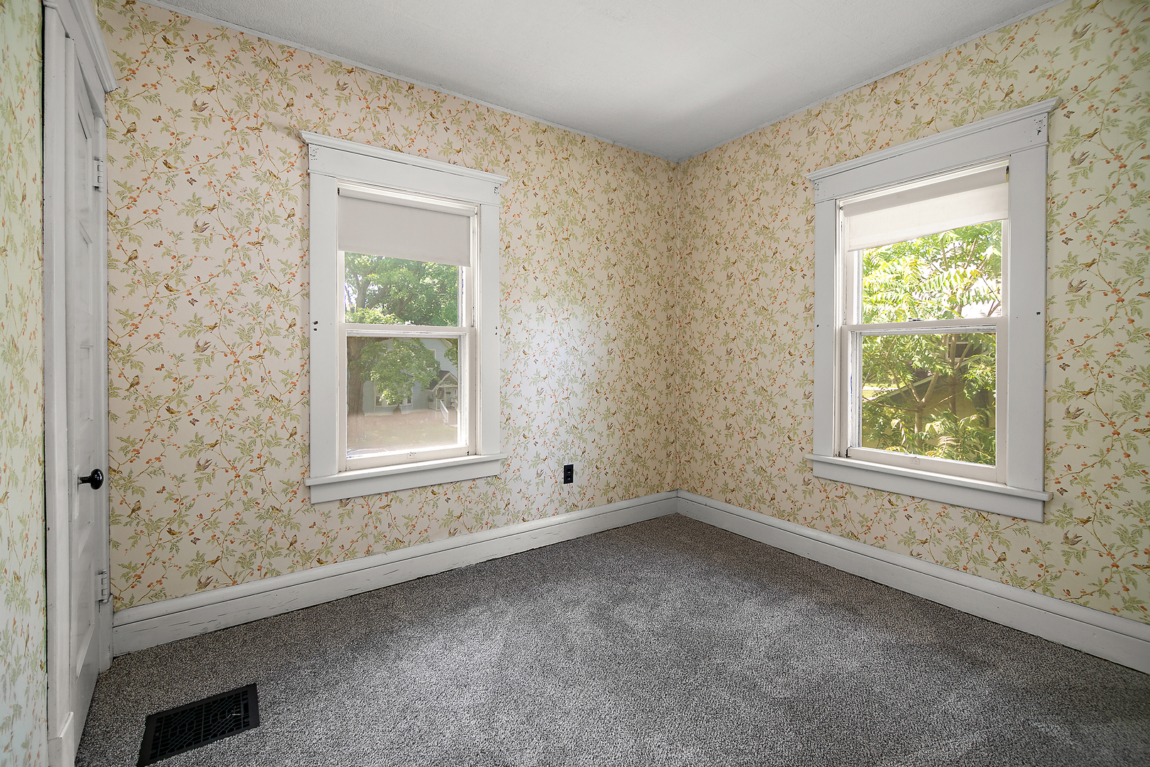 866 S Evergreen Avenue