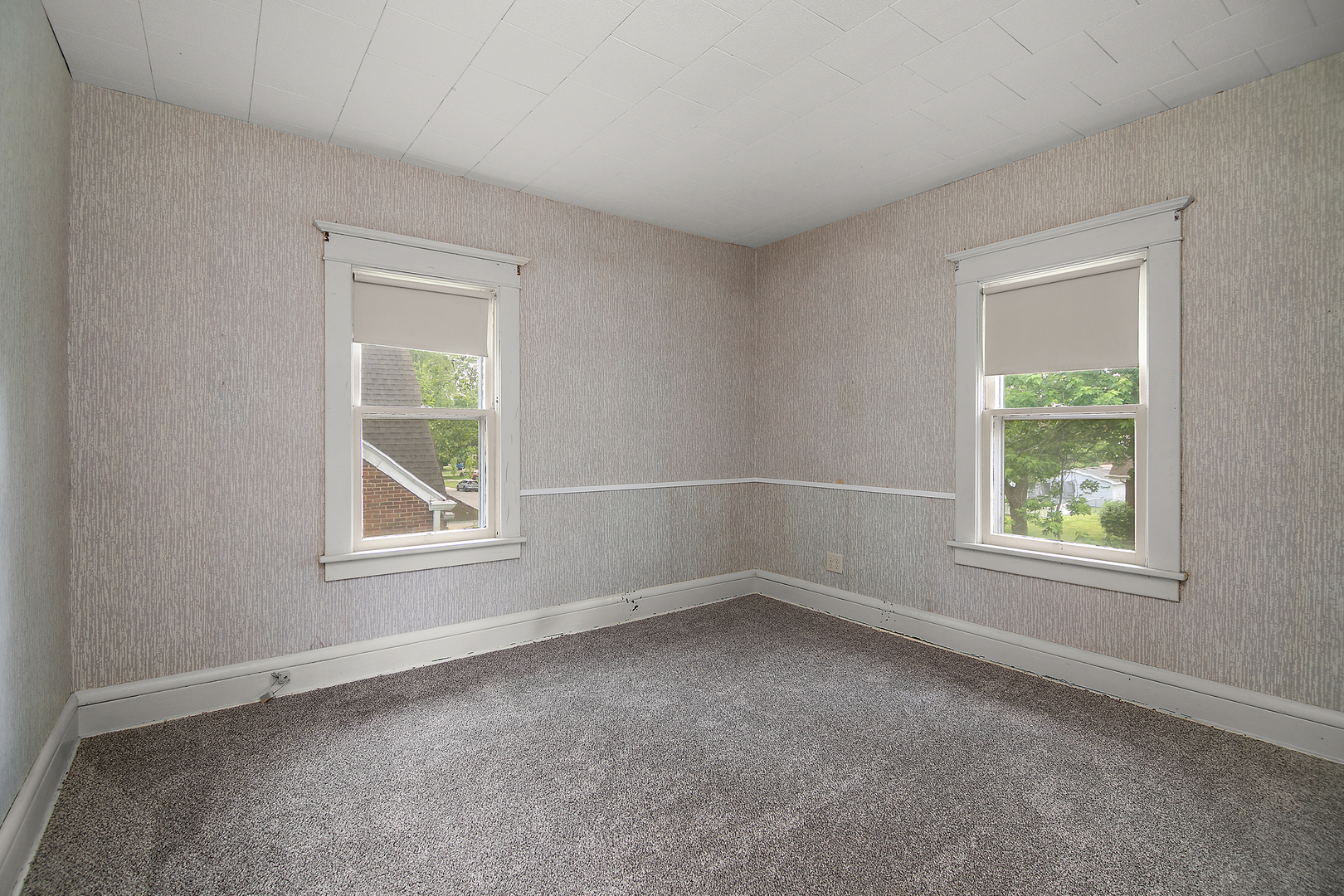 866 S Evergreen Avenue