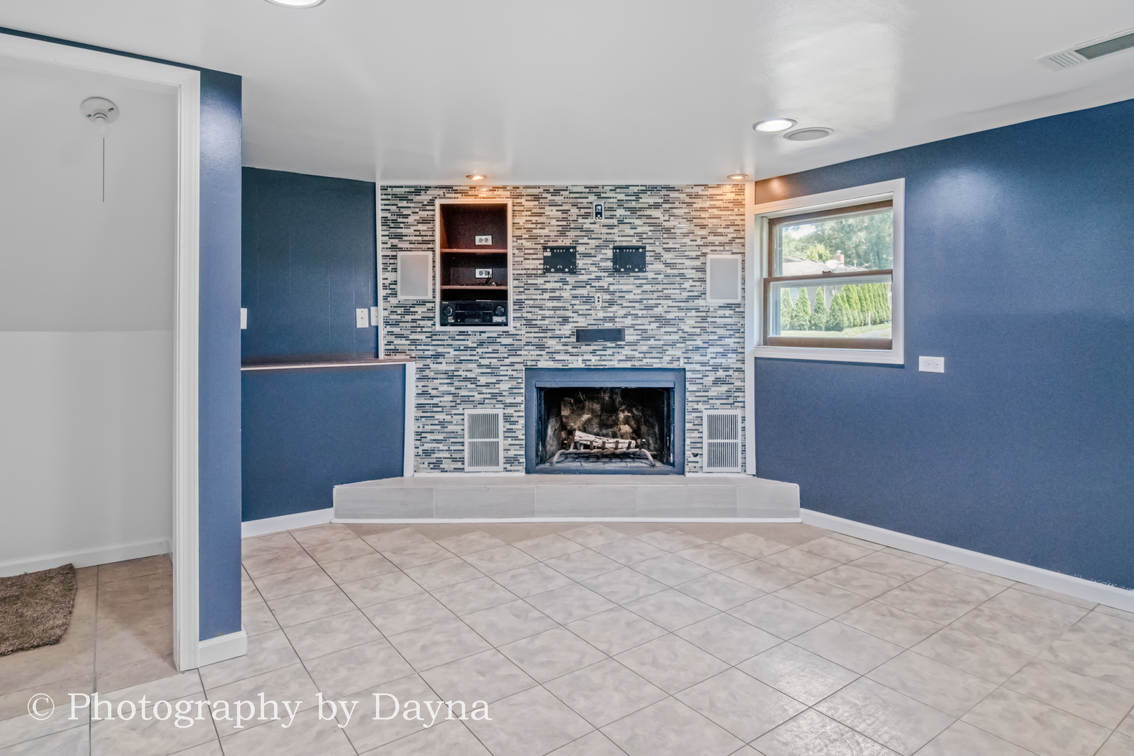 895 Country Club Drive