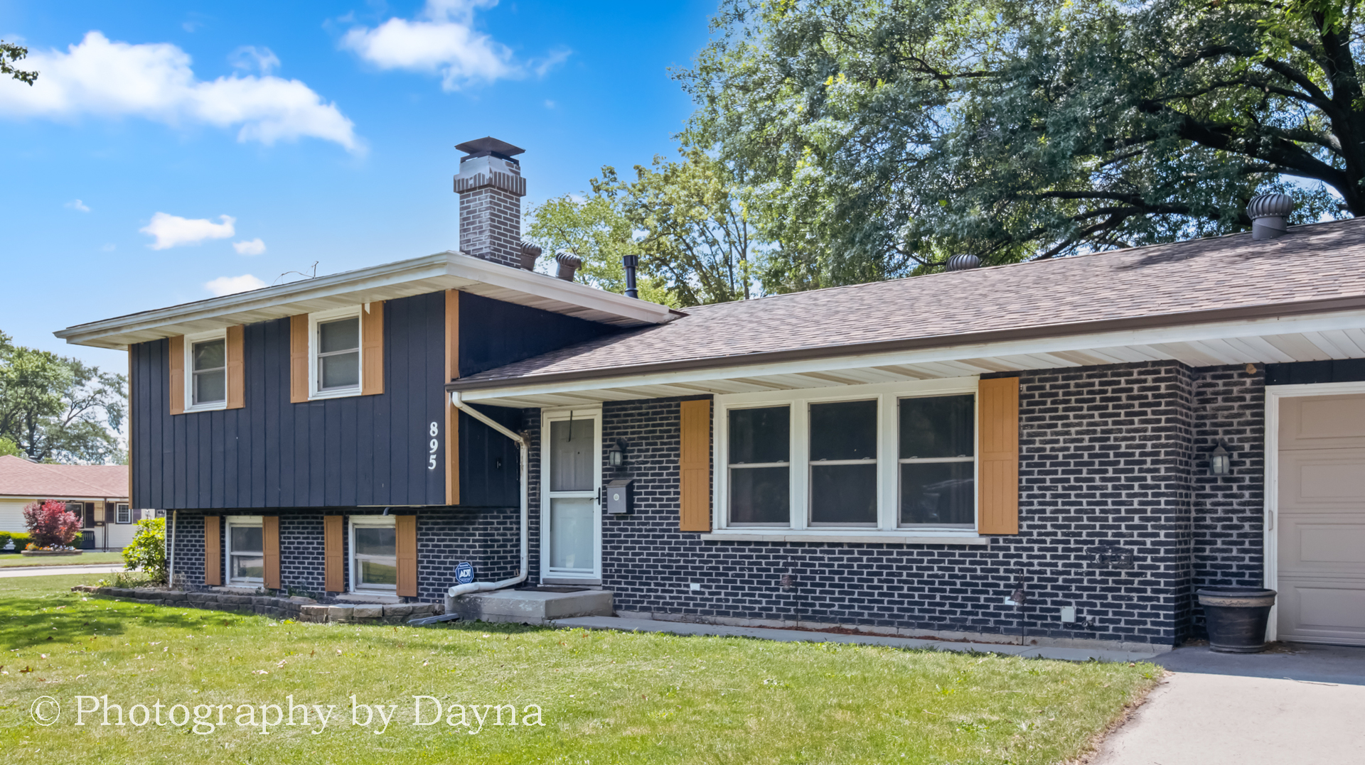 895 Country Club Drive