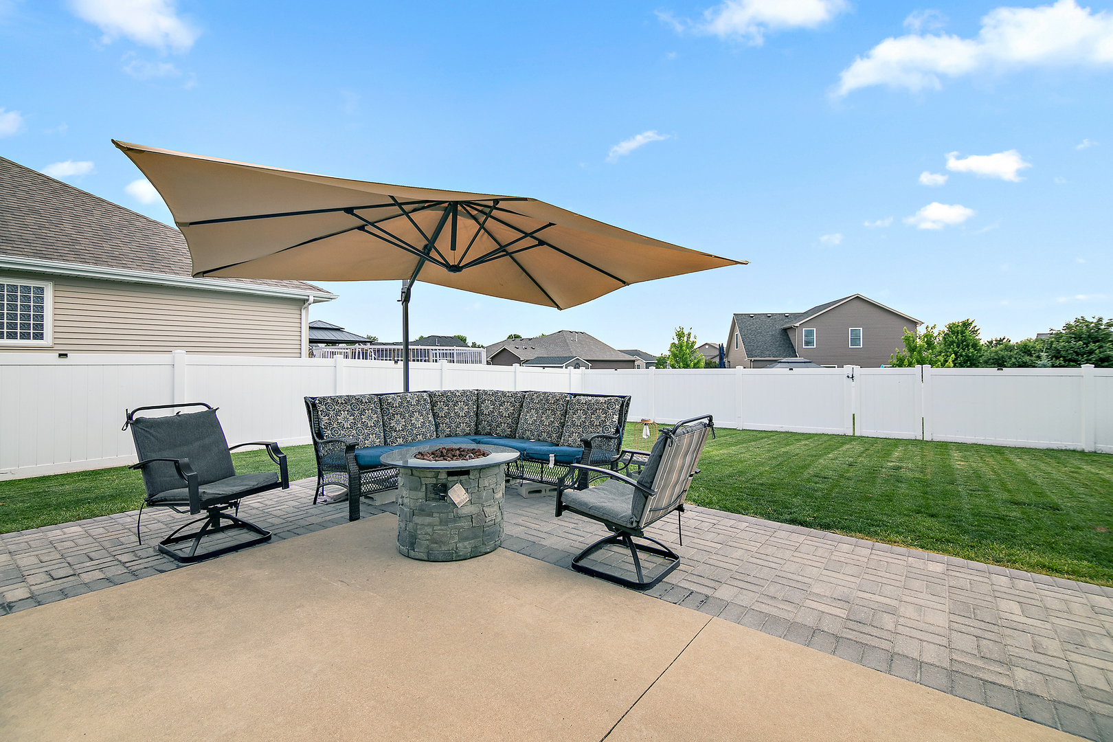 2225 Prairie Chase Drive