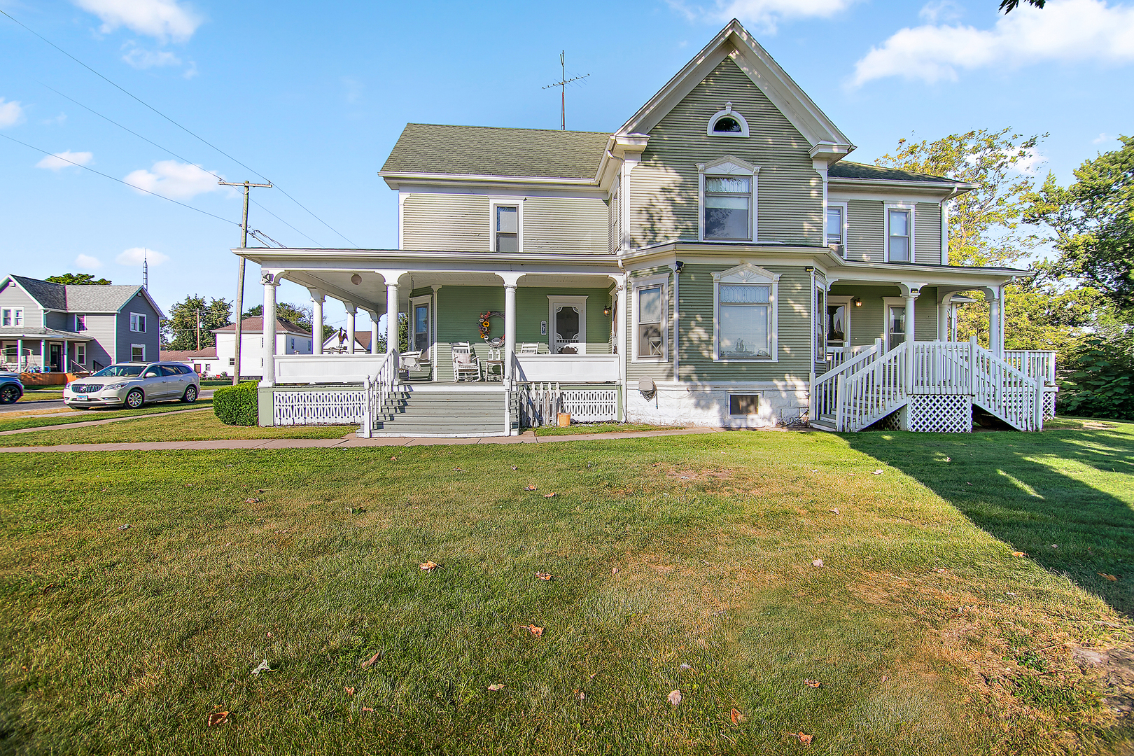 105 W Dorion Street
