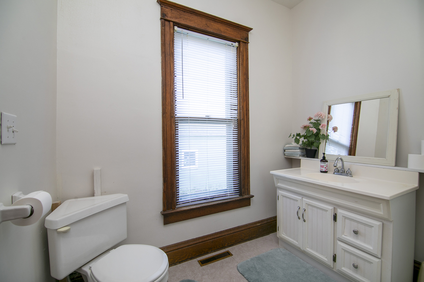 105 W Dorion Street