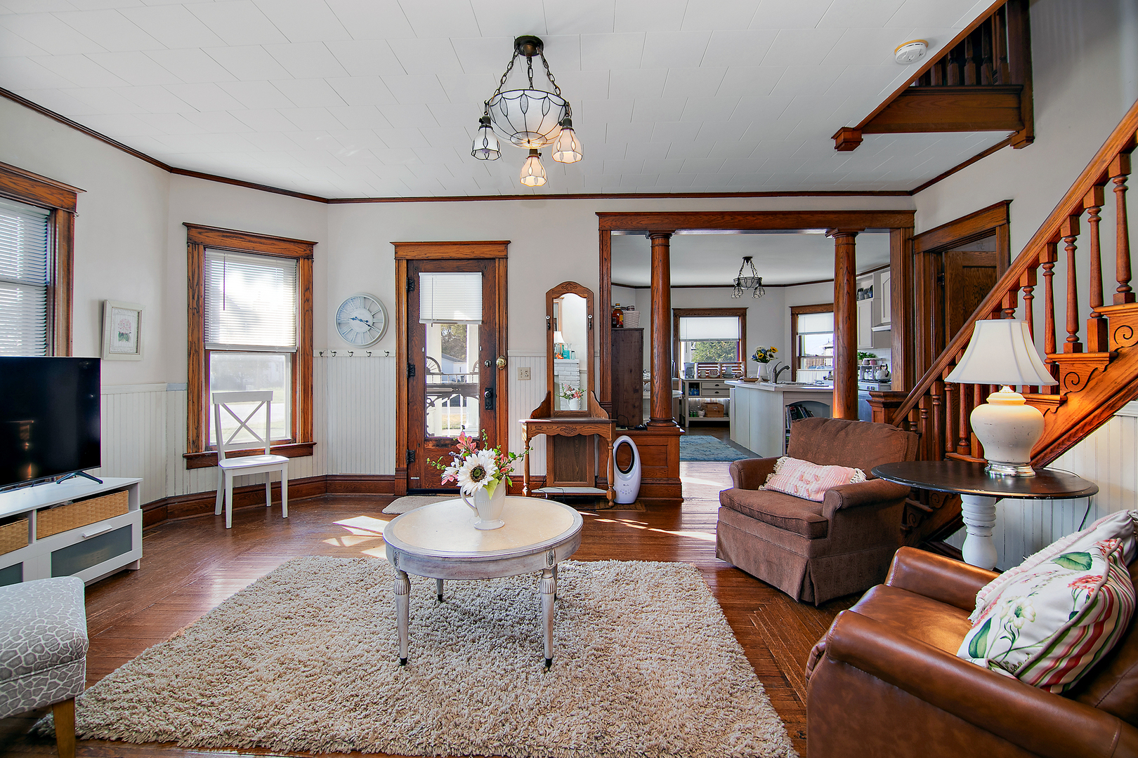 105 W Dorion Street