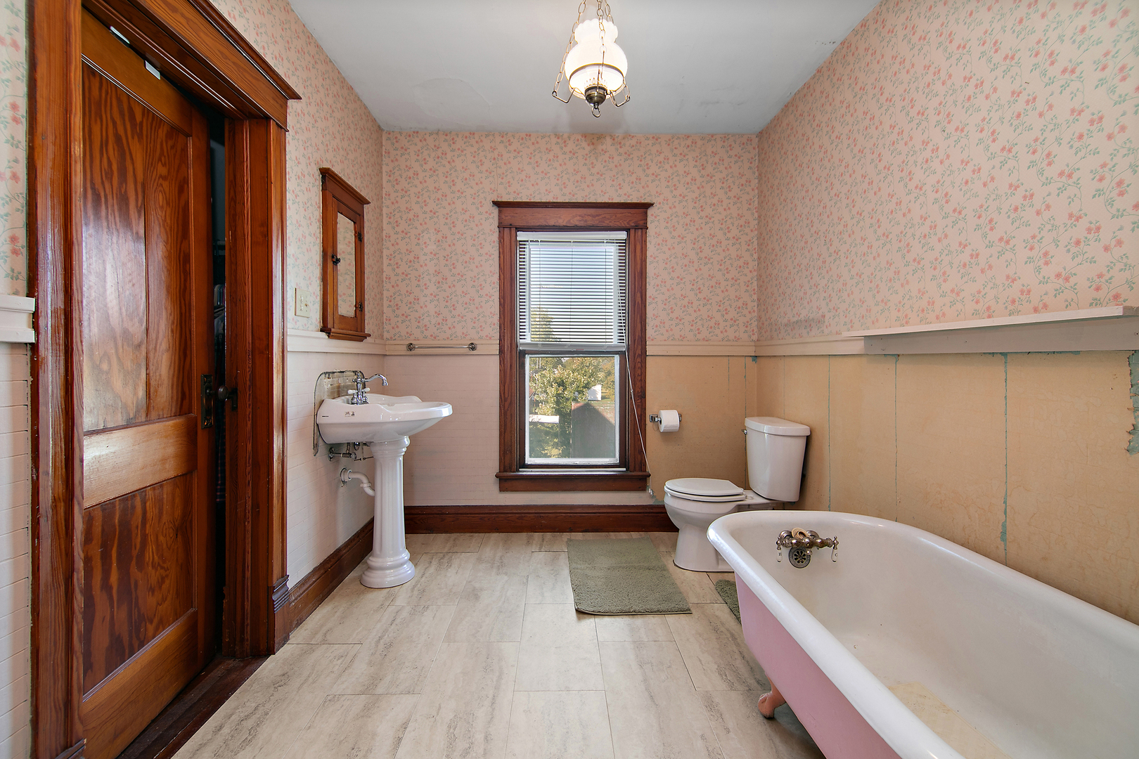 105 W Dorion Street