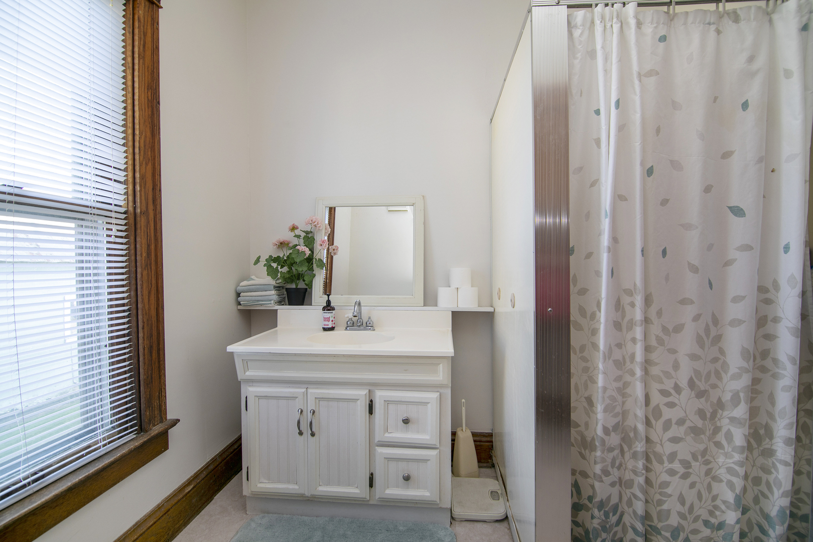 105 W Dorion Street