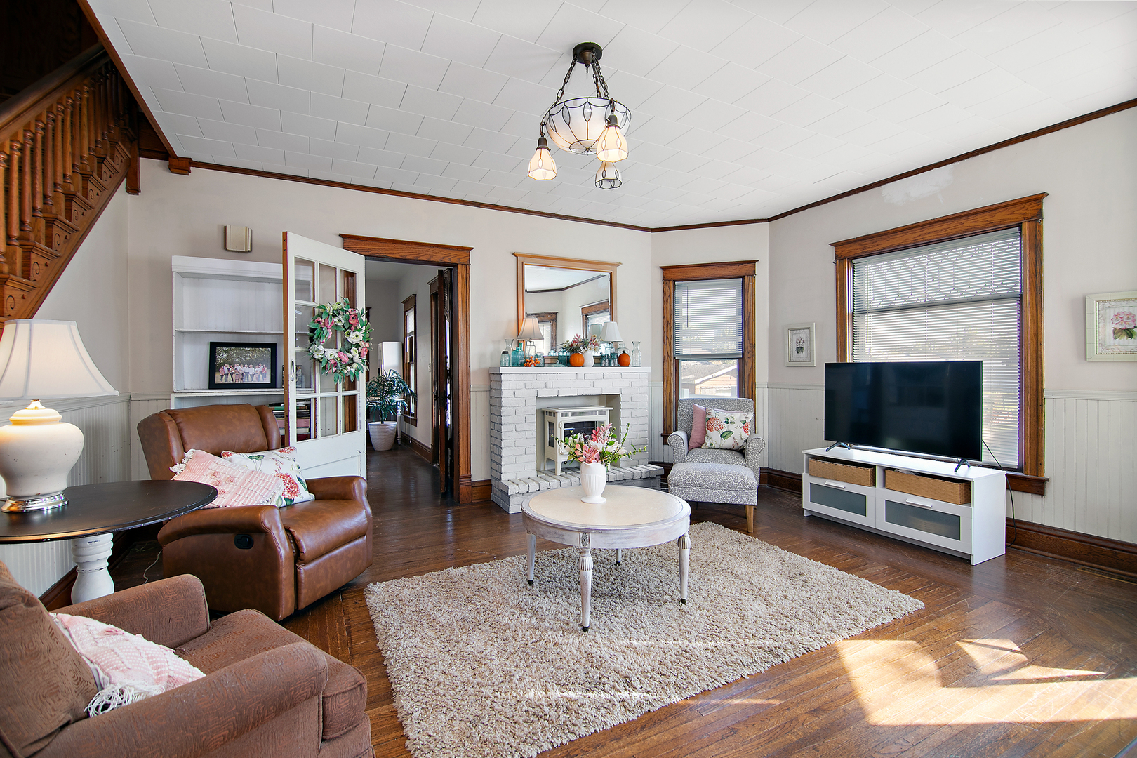 105 W Dorion Street