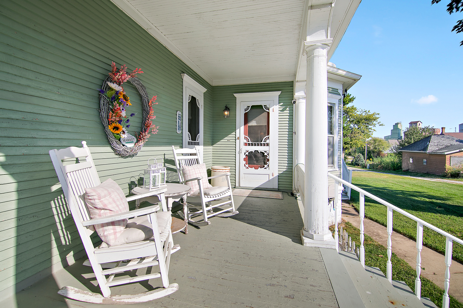 105 W Dorion Street