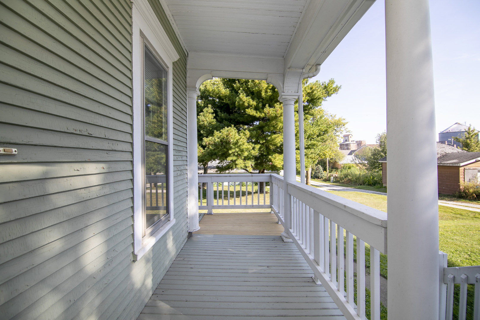 105 W Dorion Street
