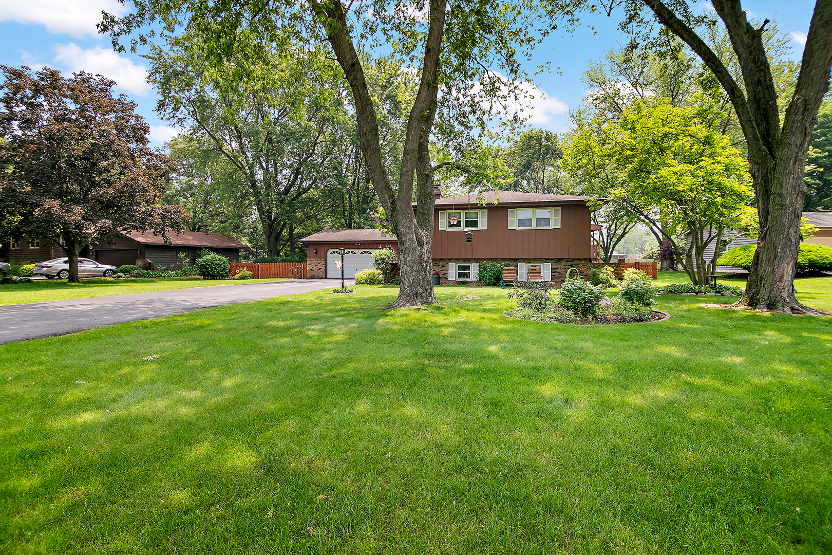 5844 Muriel Lane