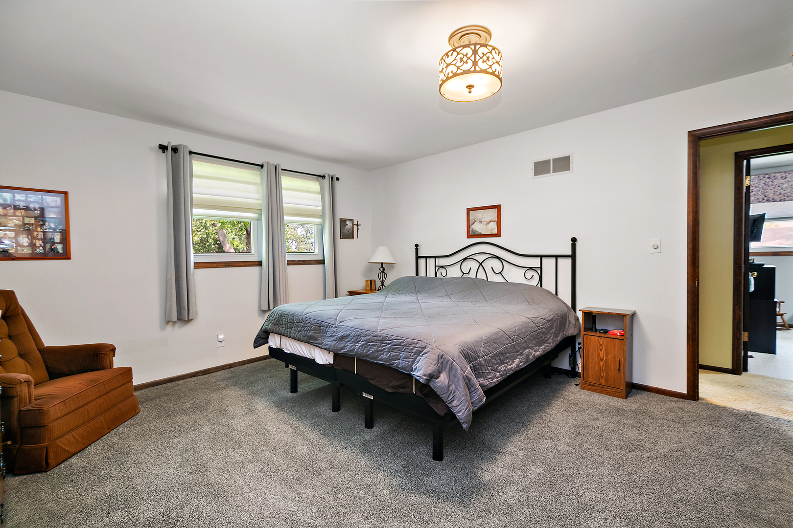 5844 Muriel Lane