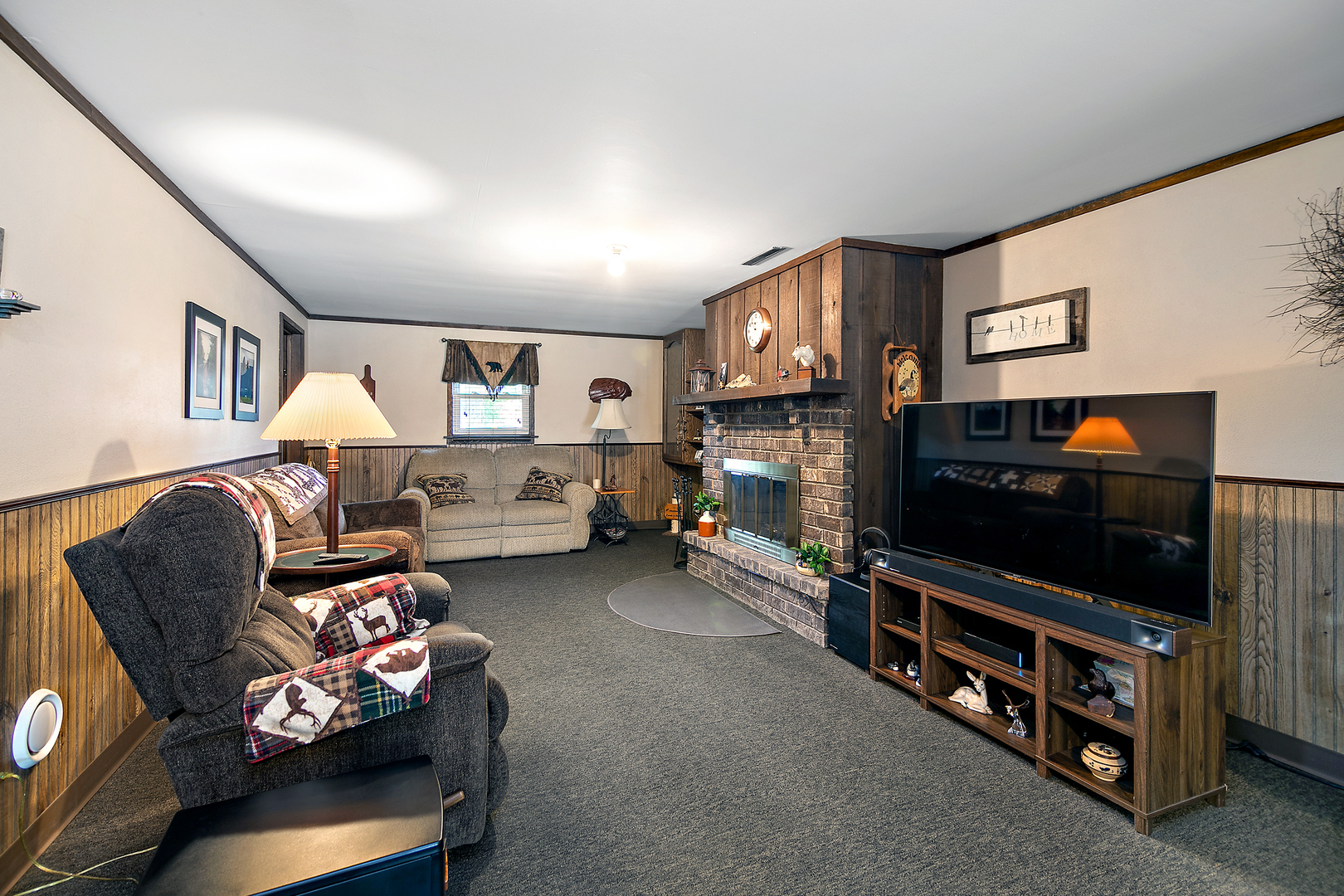 5844 Muriel Lane