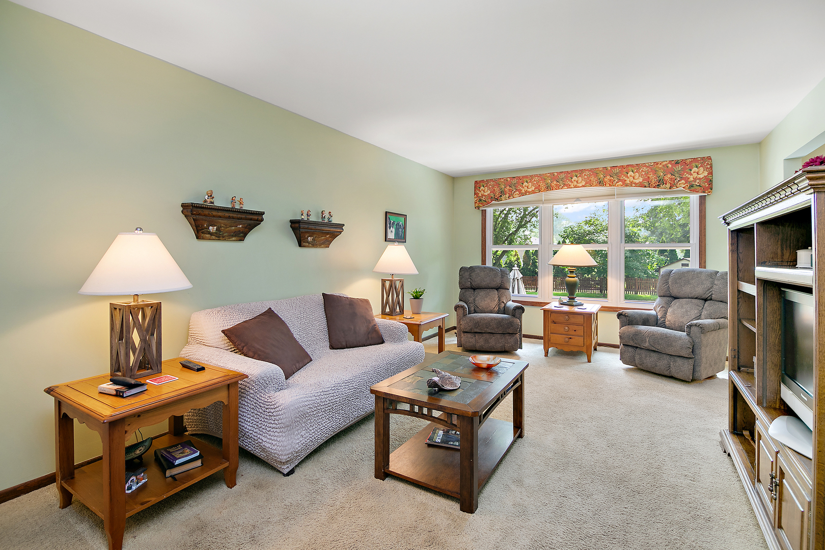 5844 Muriel Lane