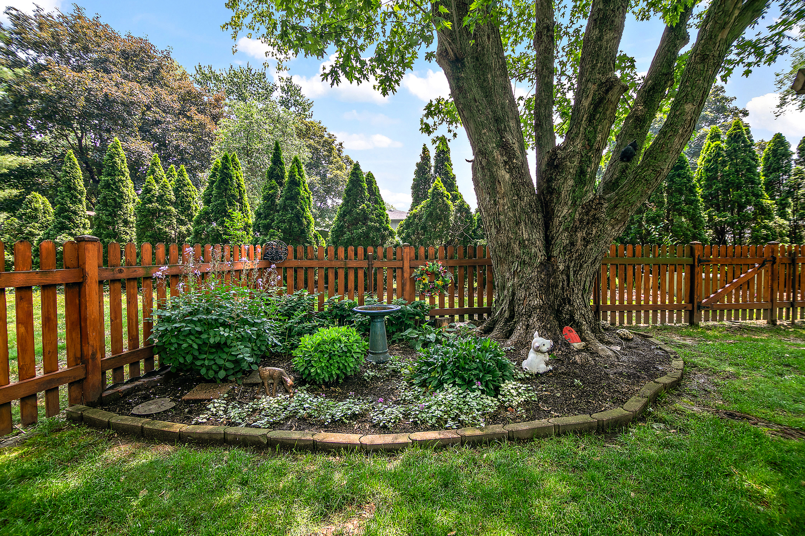 5844 Muriel Lane