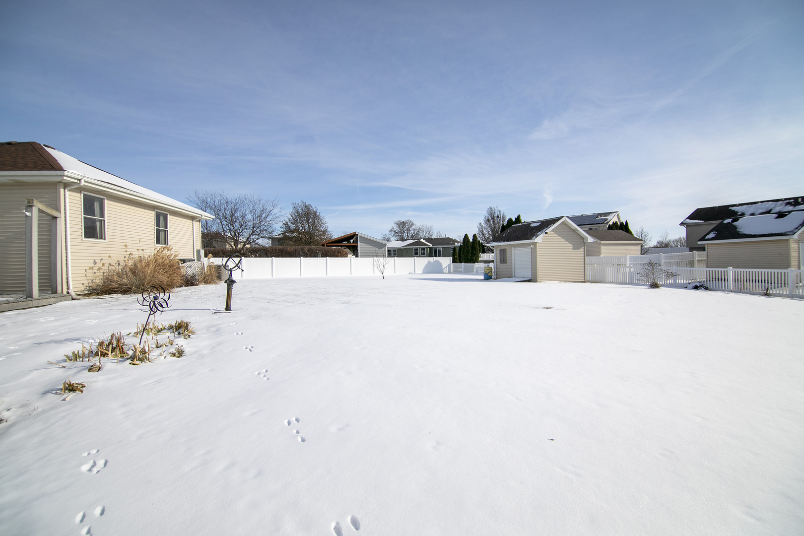 1350 Argyle Lane S