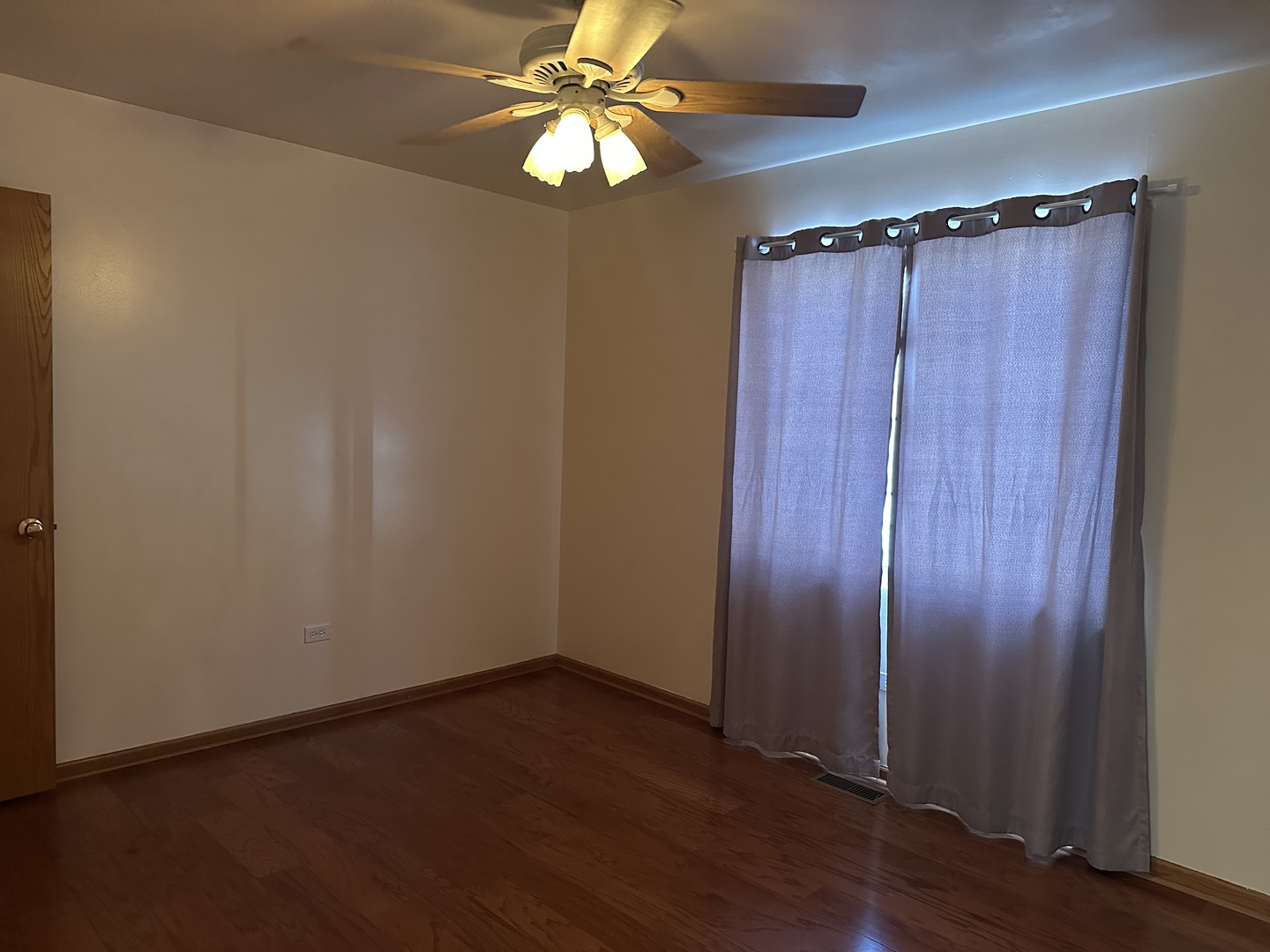 1565 Stefanie Lane