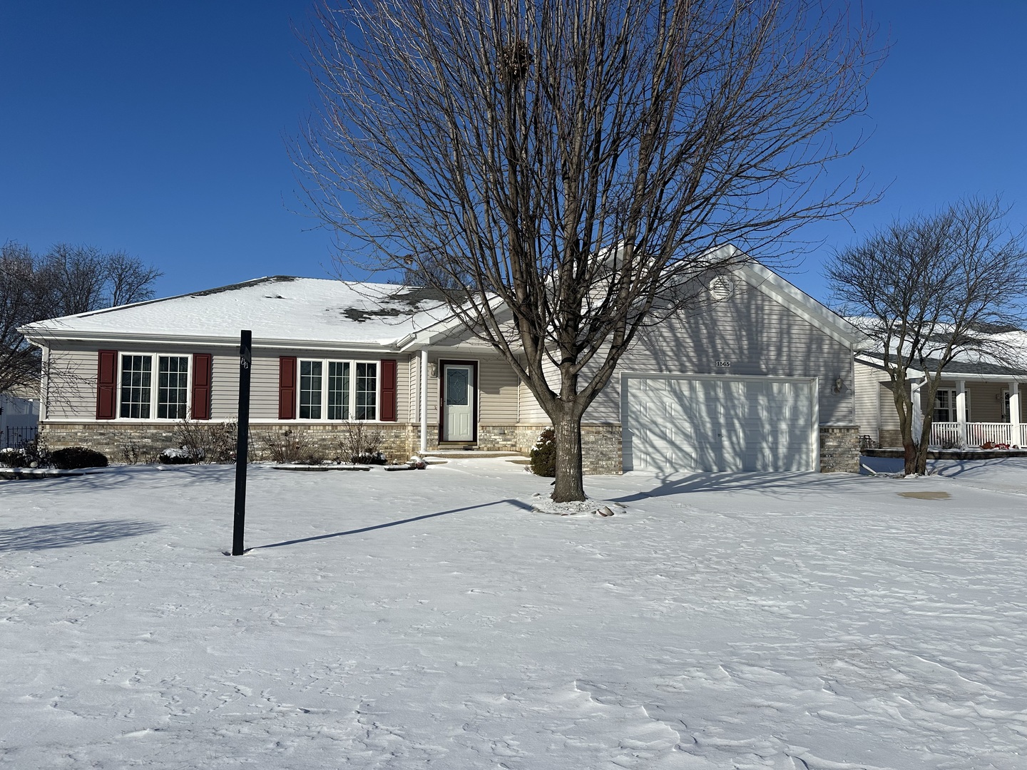 1565 Stefanie Lane