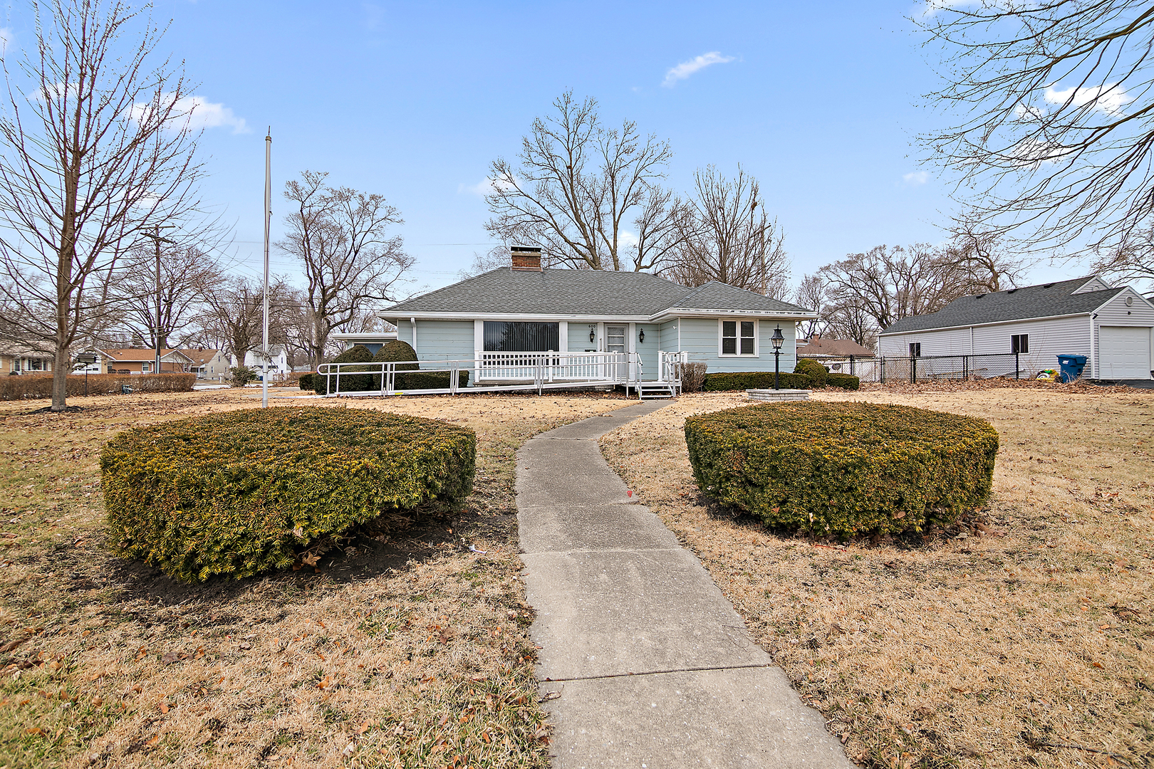 600 E Mulberry Street