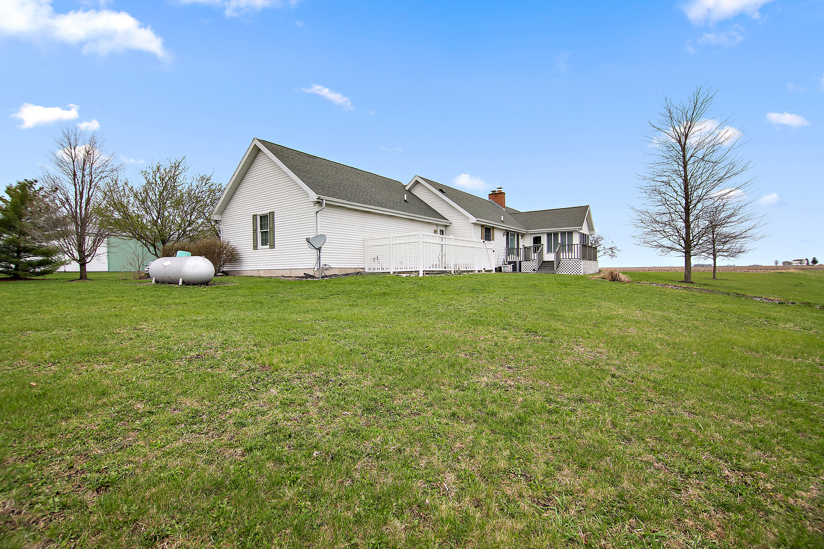 2078 N 1100 Road E