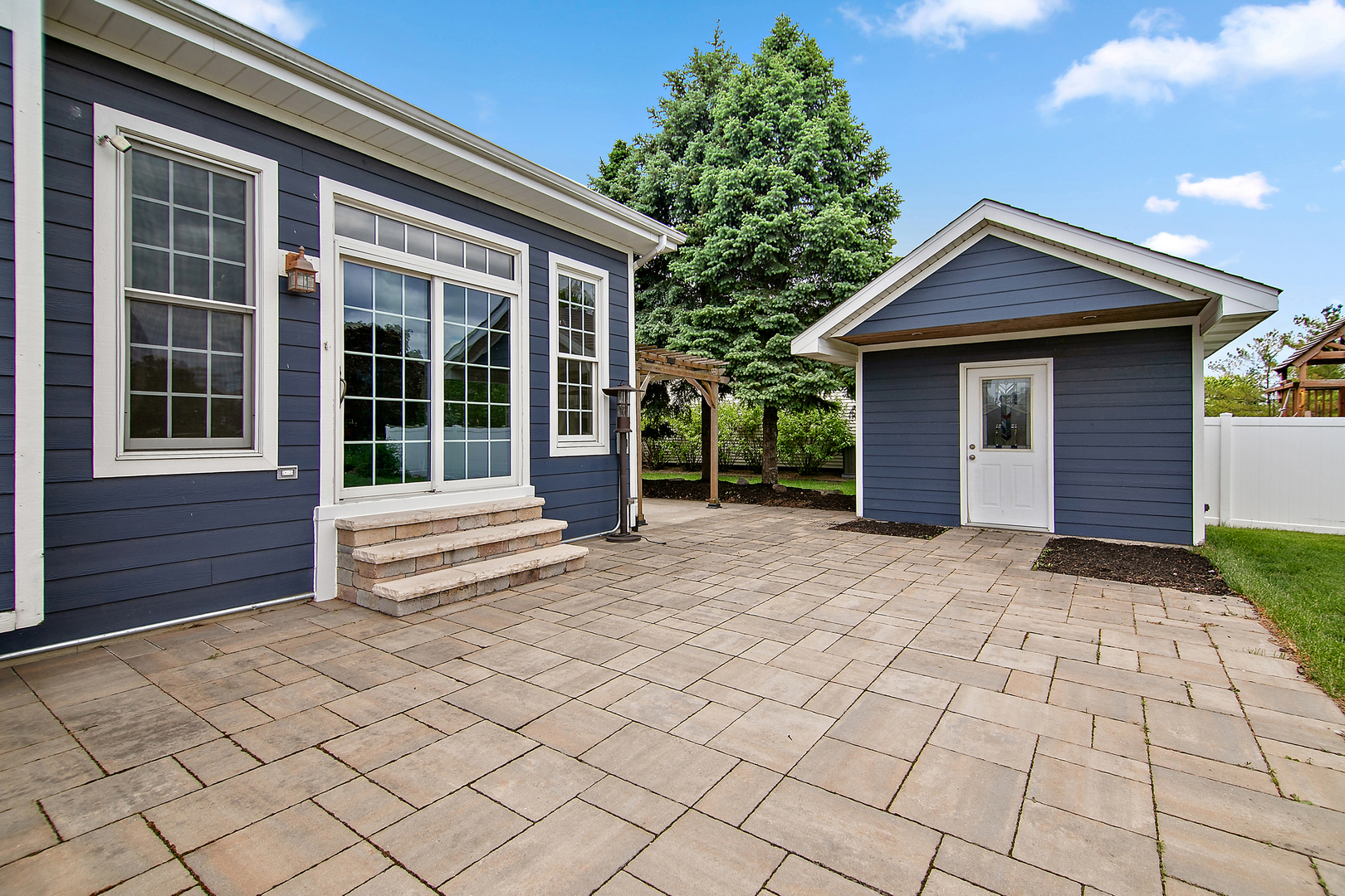 1123 Meadow Path