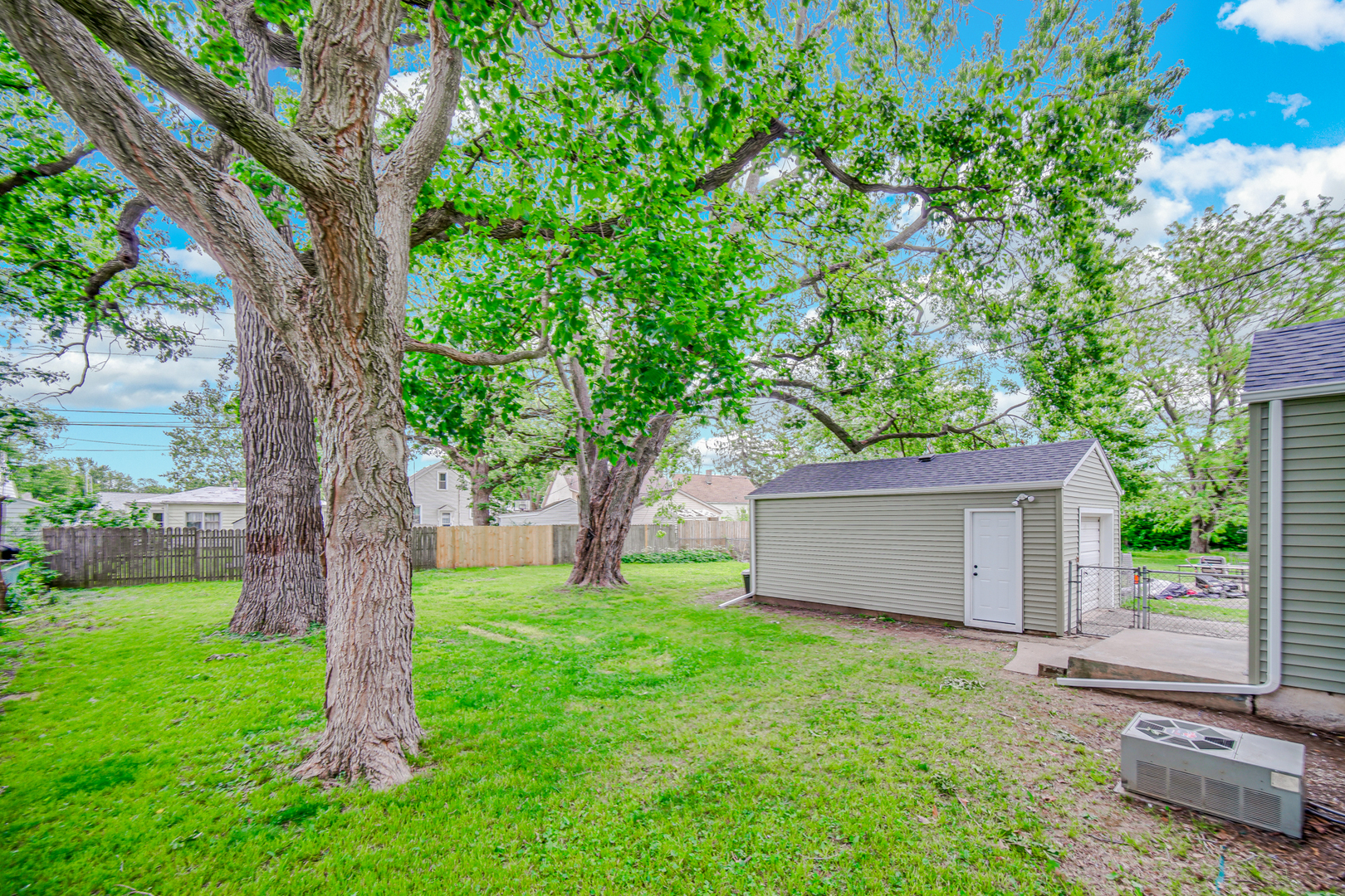 1376 LENNINGTON Circle