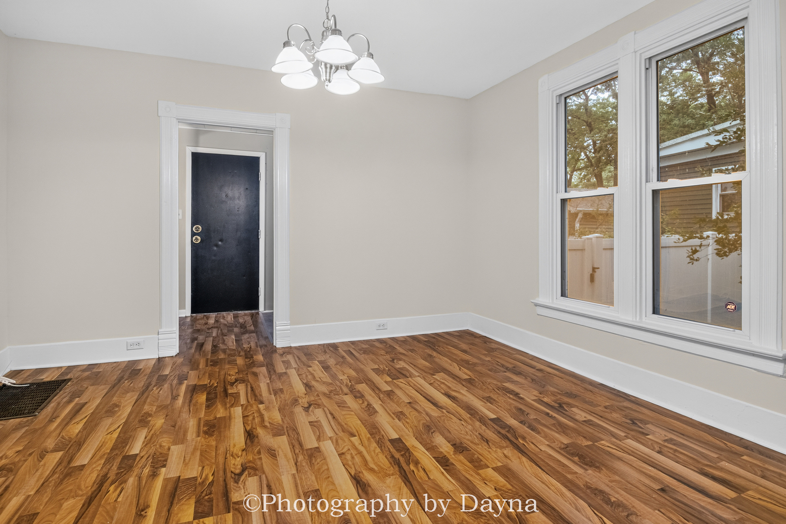 880 S 5th Avenue