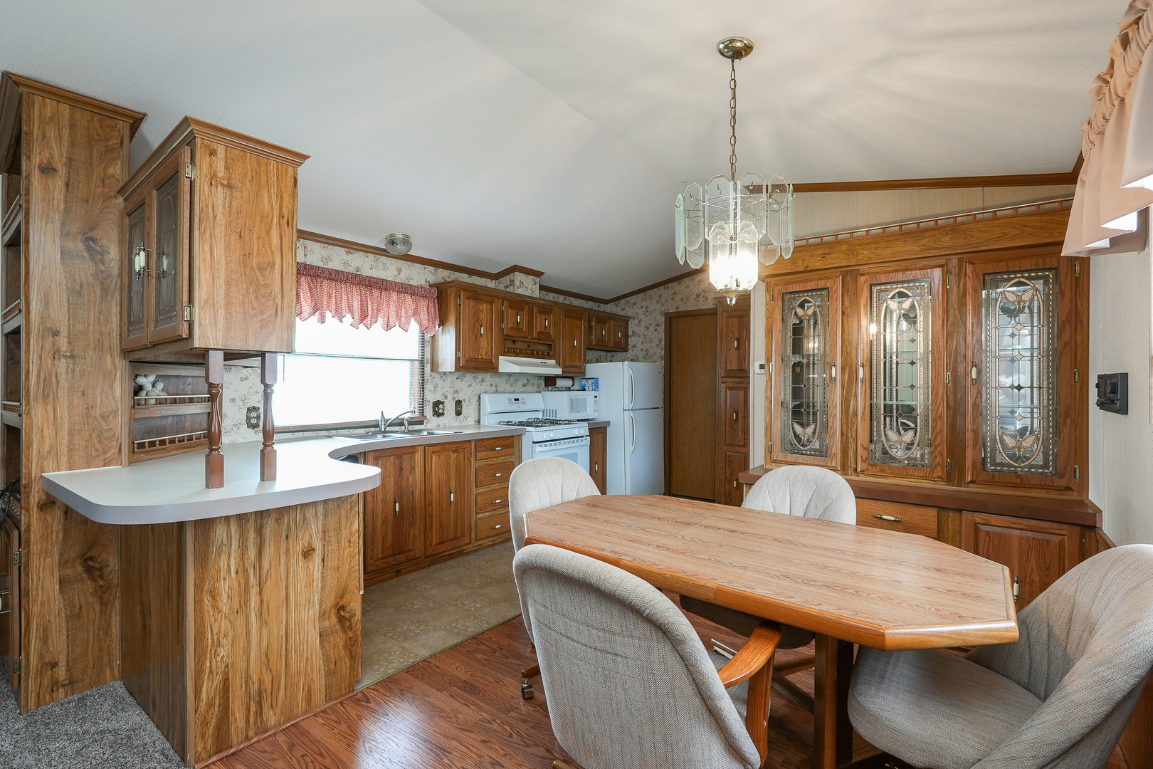 16 Maple Ridge Park