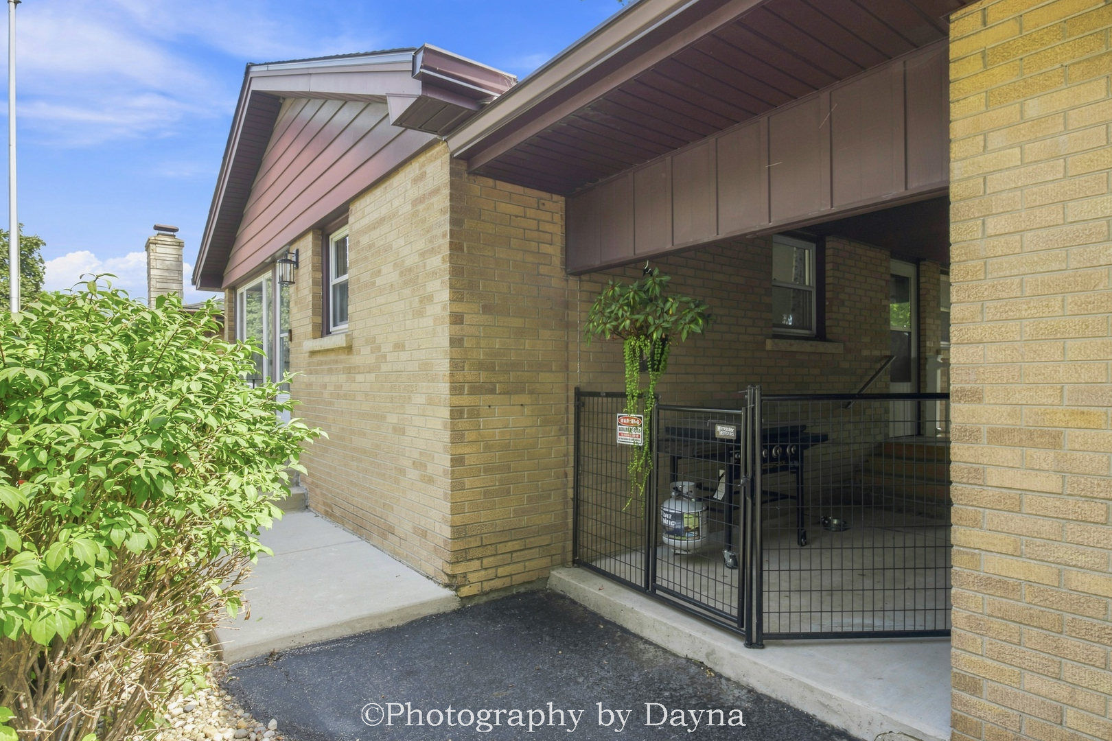 254 W Country Court