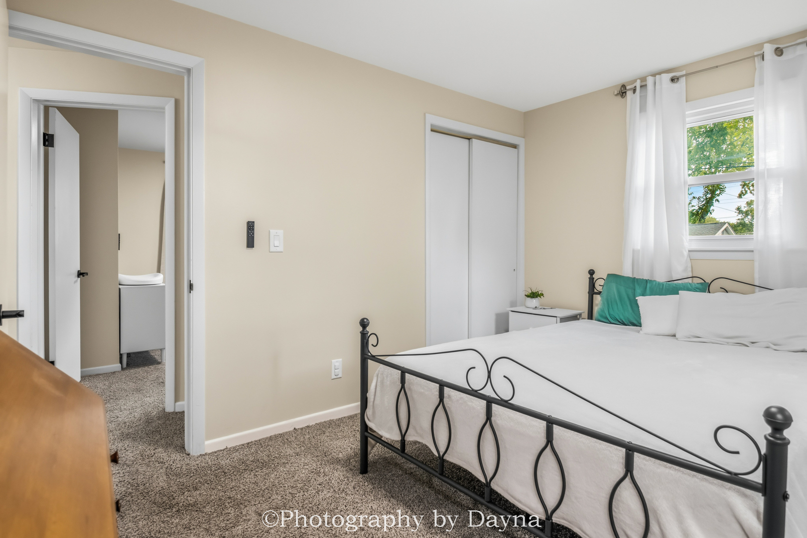 254 W Country Court