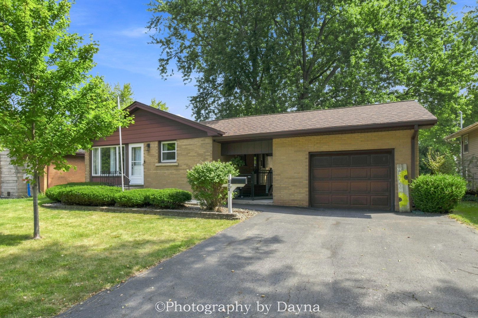254 W Country Court