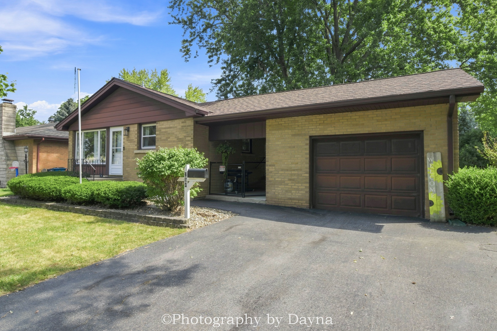 254 W Country Court