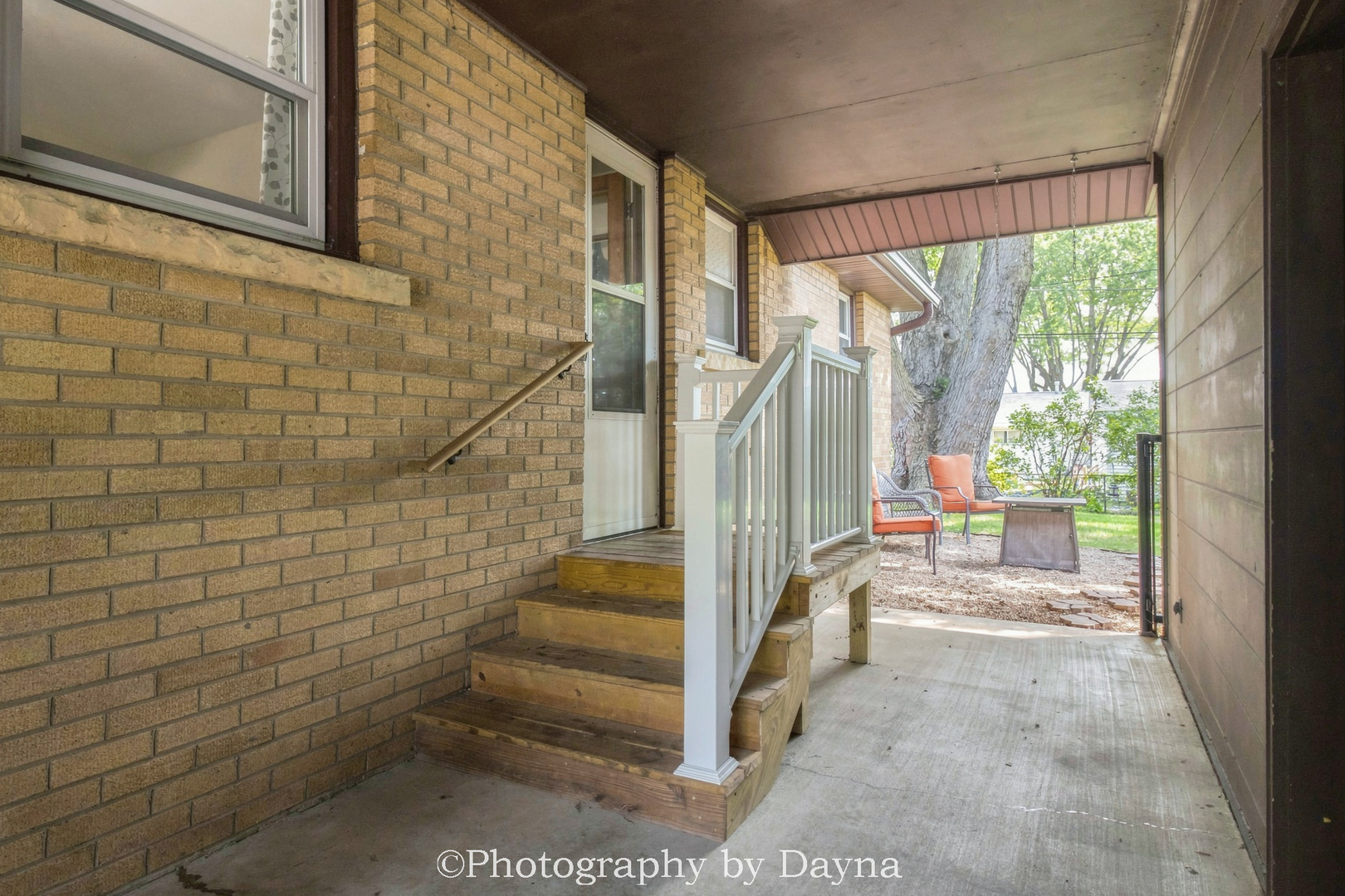 254 W Country Court
