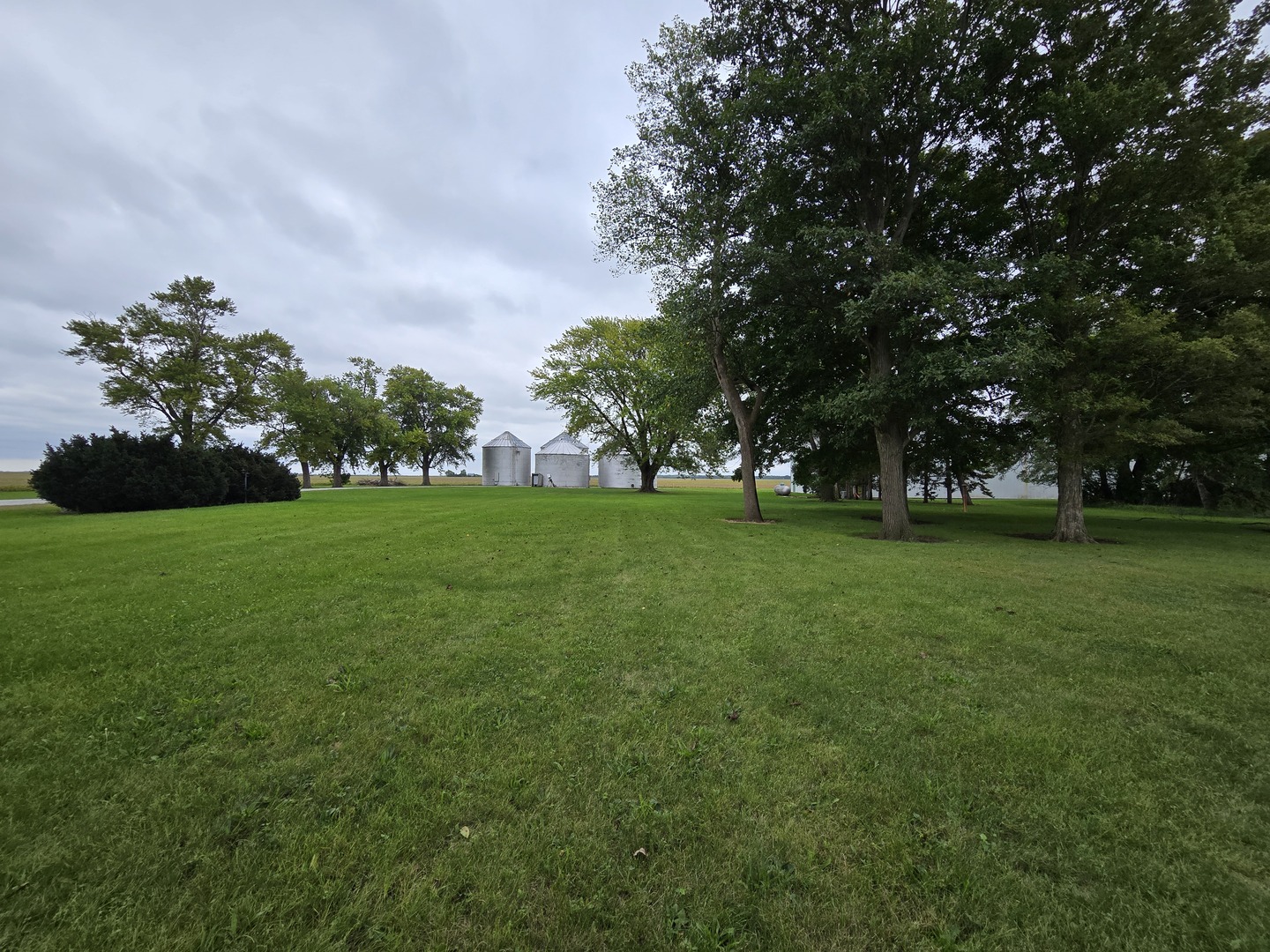 2078 N 1100 Road E