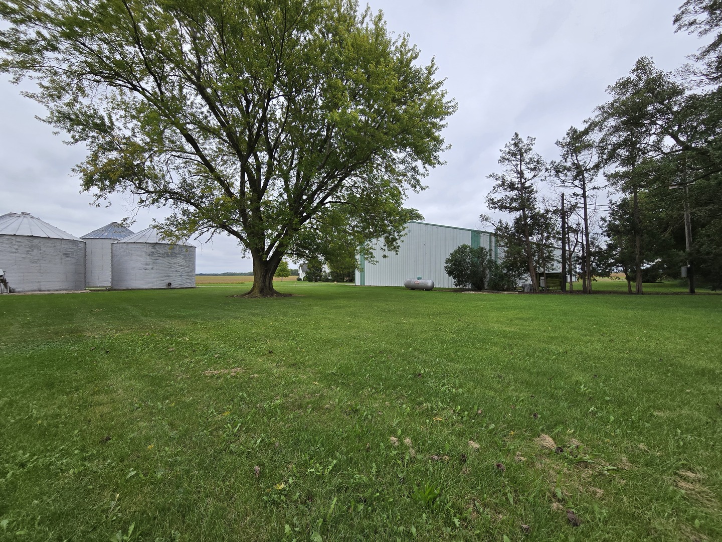 2078 N 1100 Road E