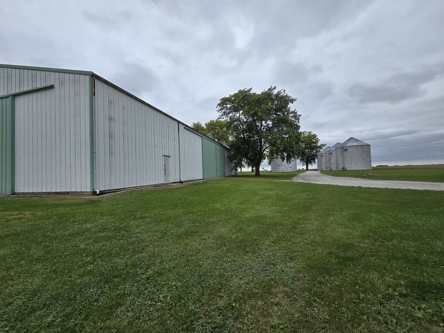 2078 N 1100 Road E